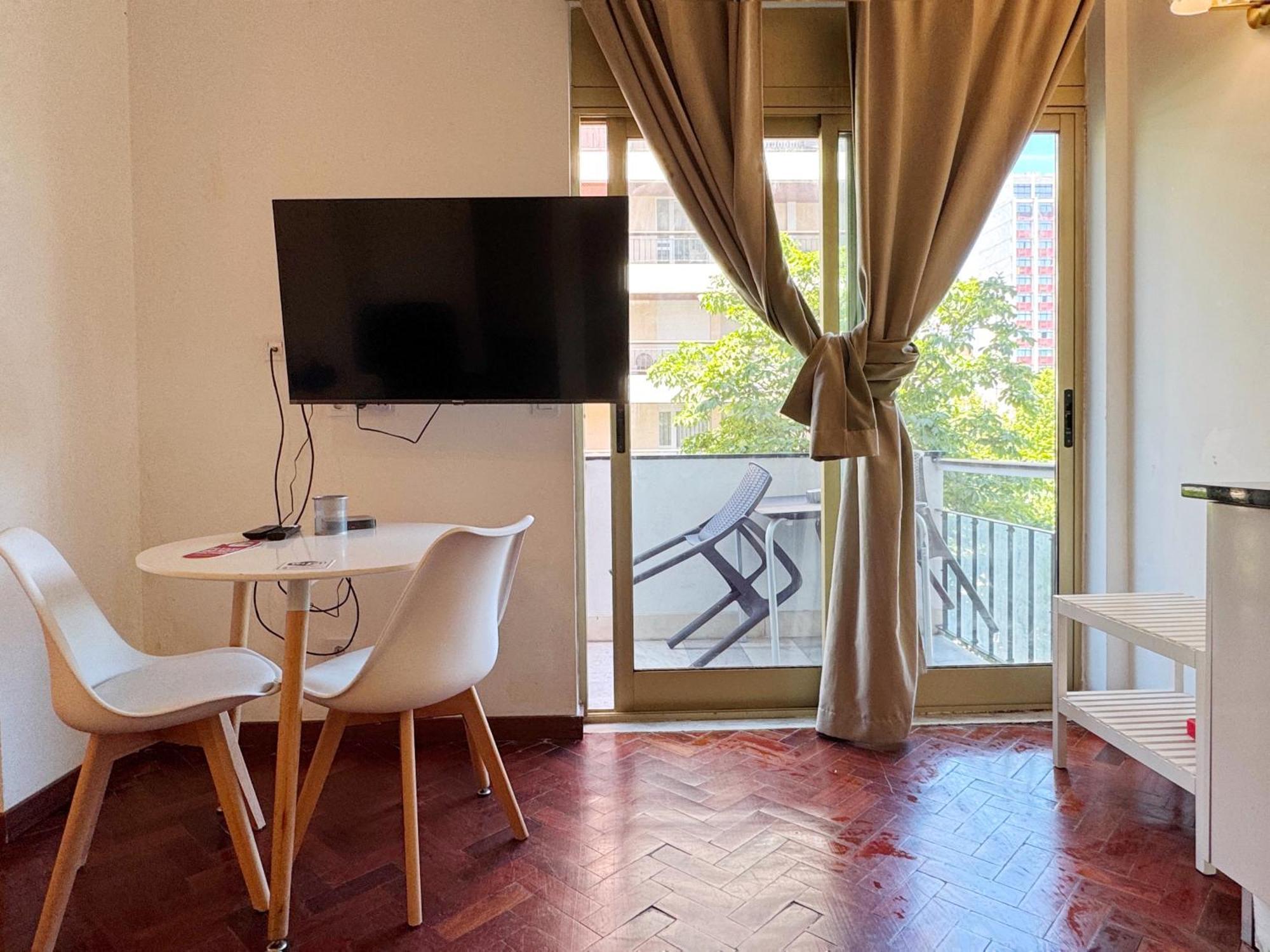 Guest house Republica83-lisbonhome