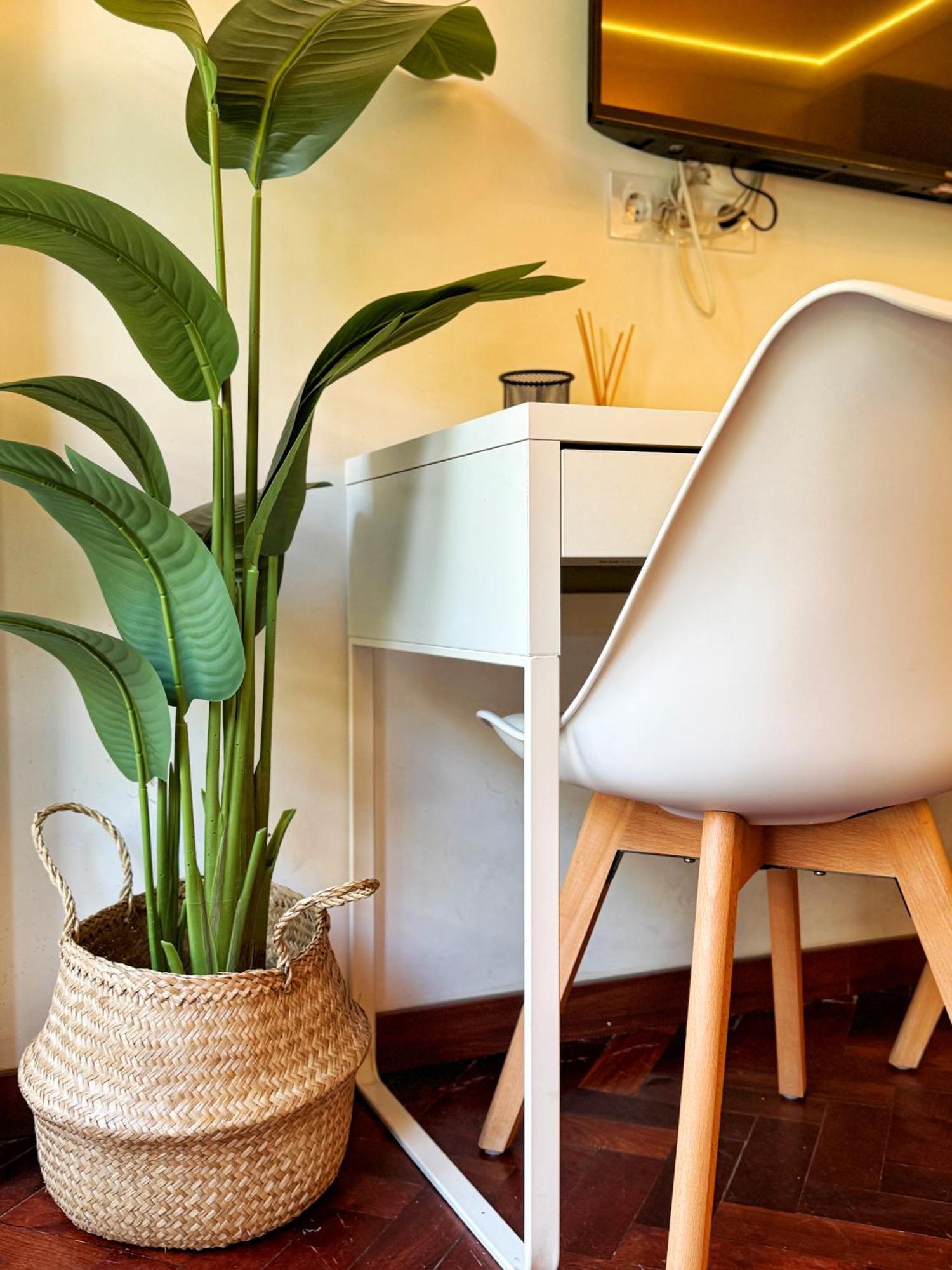 Republica83-lisbonhome Guest house *